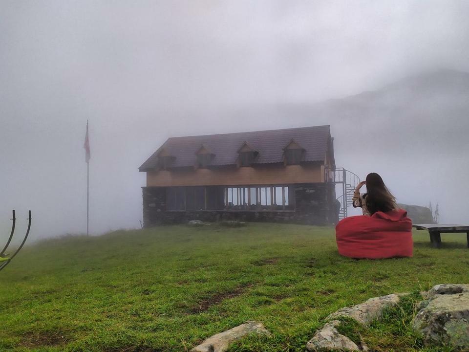 Fifth Season Hotel Juta Buitenkant foto